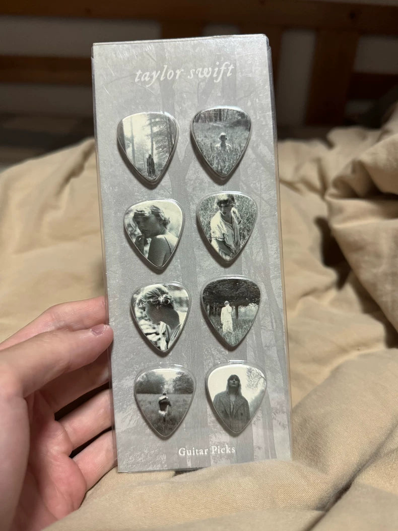 Taylor Swift – Folklore – Eight Guitar Pick Set