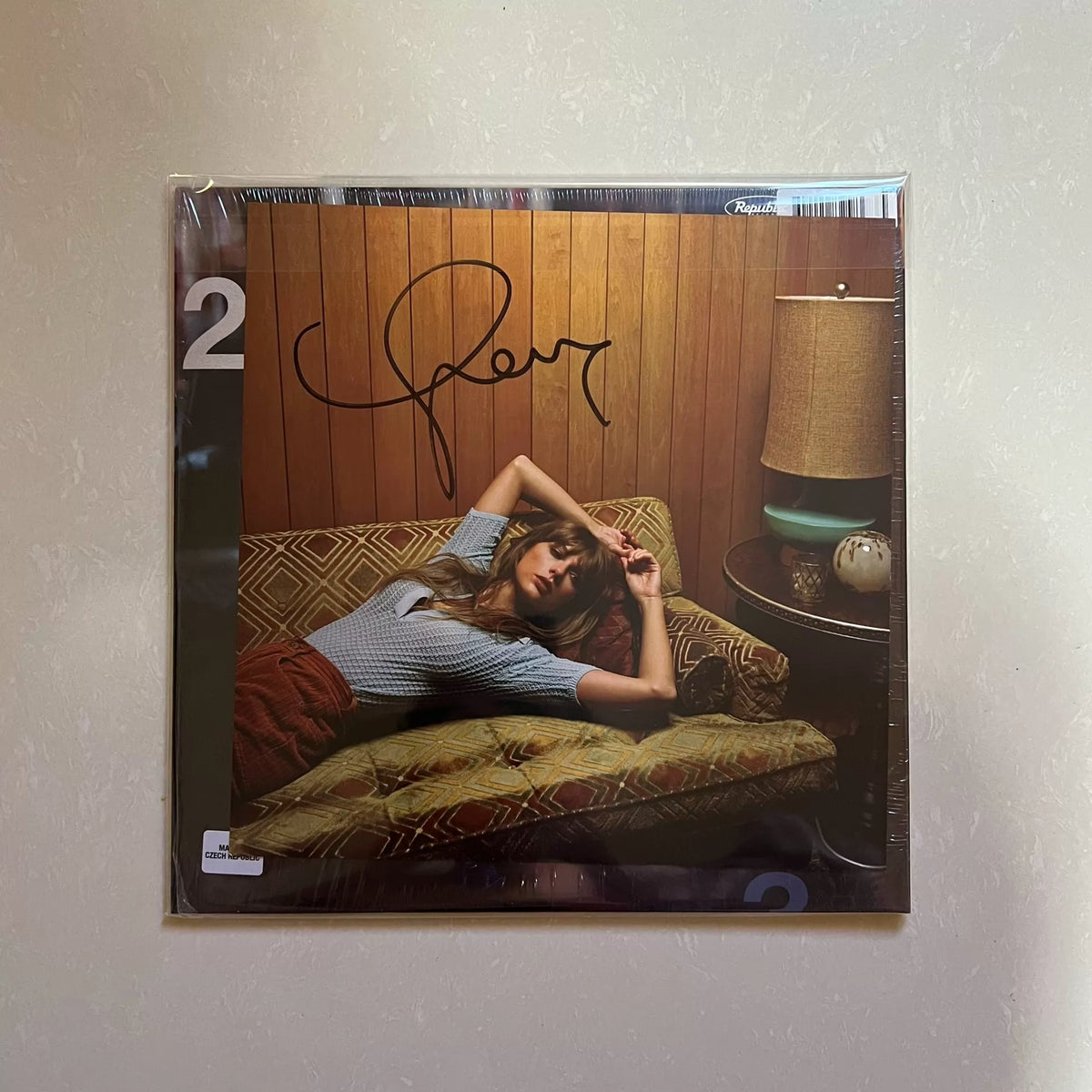 Taylor Swift – Midnights – Moonstone Blue Vinyl with Signed Insert and Hype Sticker – actual item photograph 2