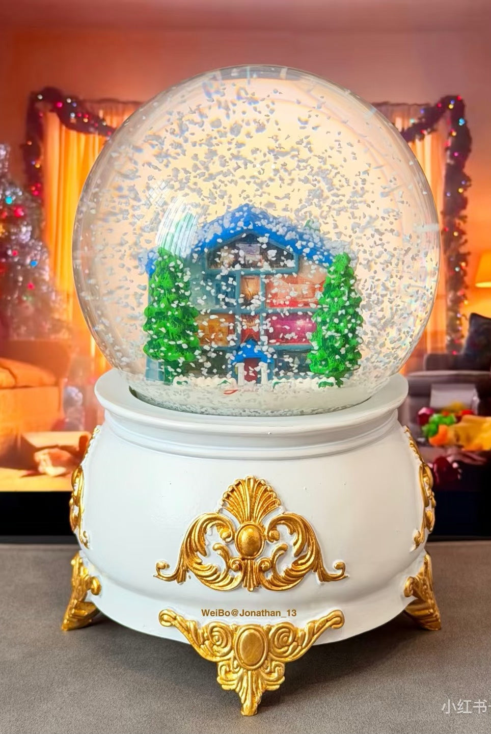 Taylor Swift – Lover – Musical Snow Globe