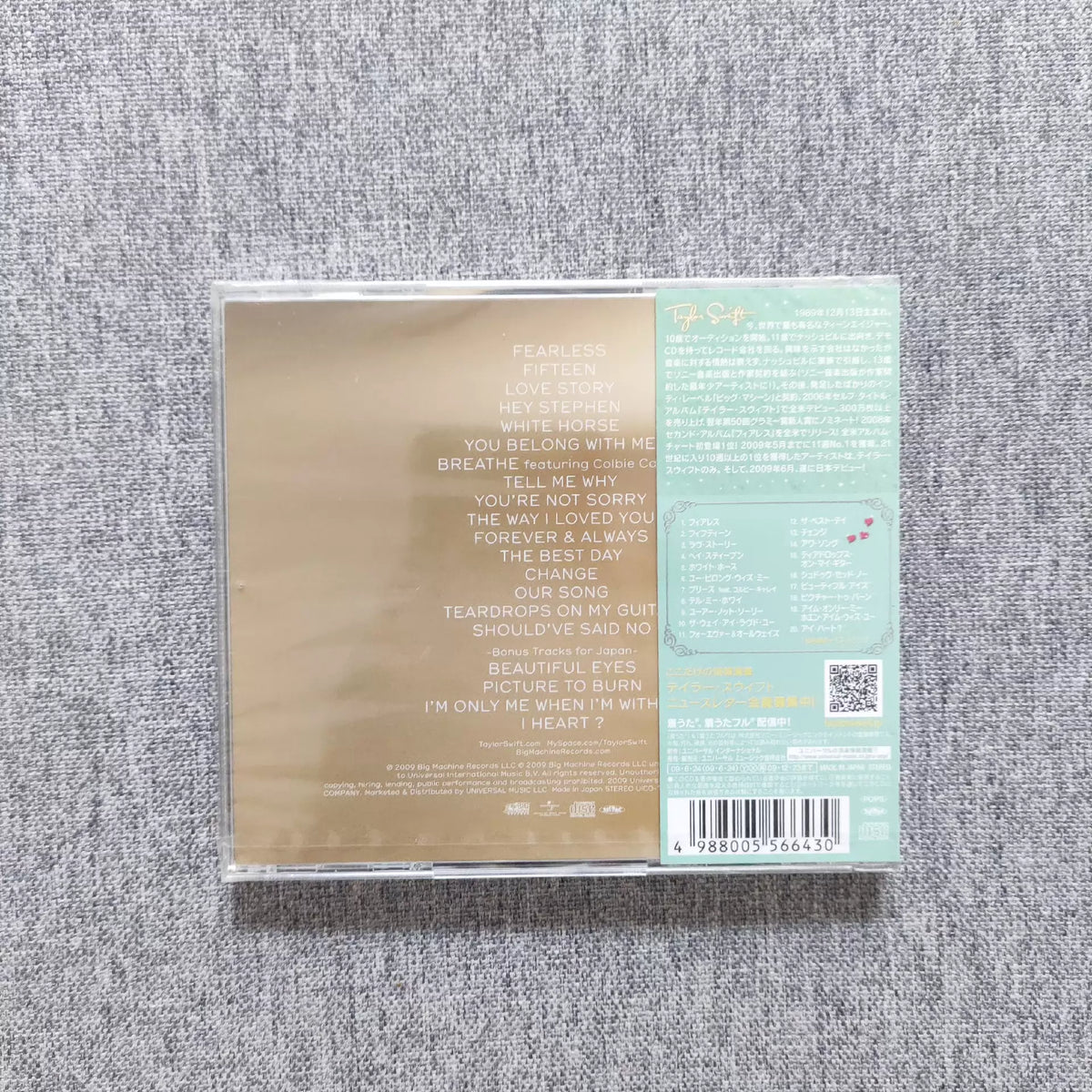 Taylor Swift – Fearless – Japanese CD with OBI, Cracked Case – actual item photograph 2