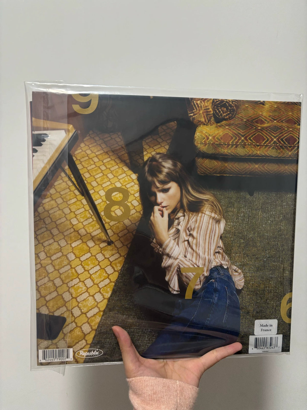 Taylor Swift – Midnights – Mahogany Vinyl with Framed Signed Heart Card – actual item photograph 5
