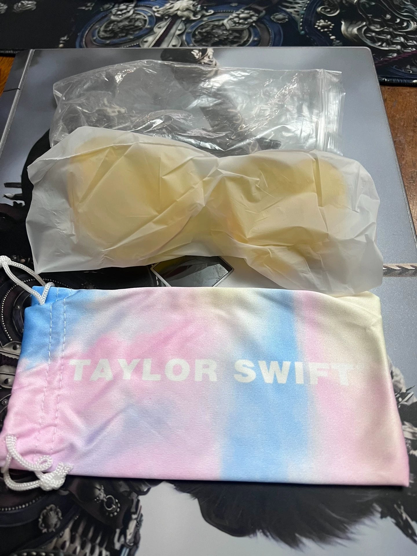 Taylor Swift Lover official heart sunglasses