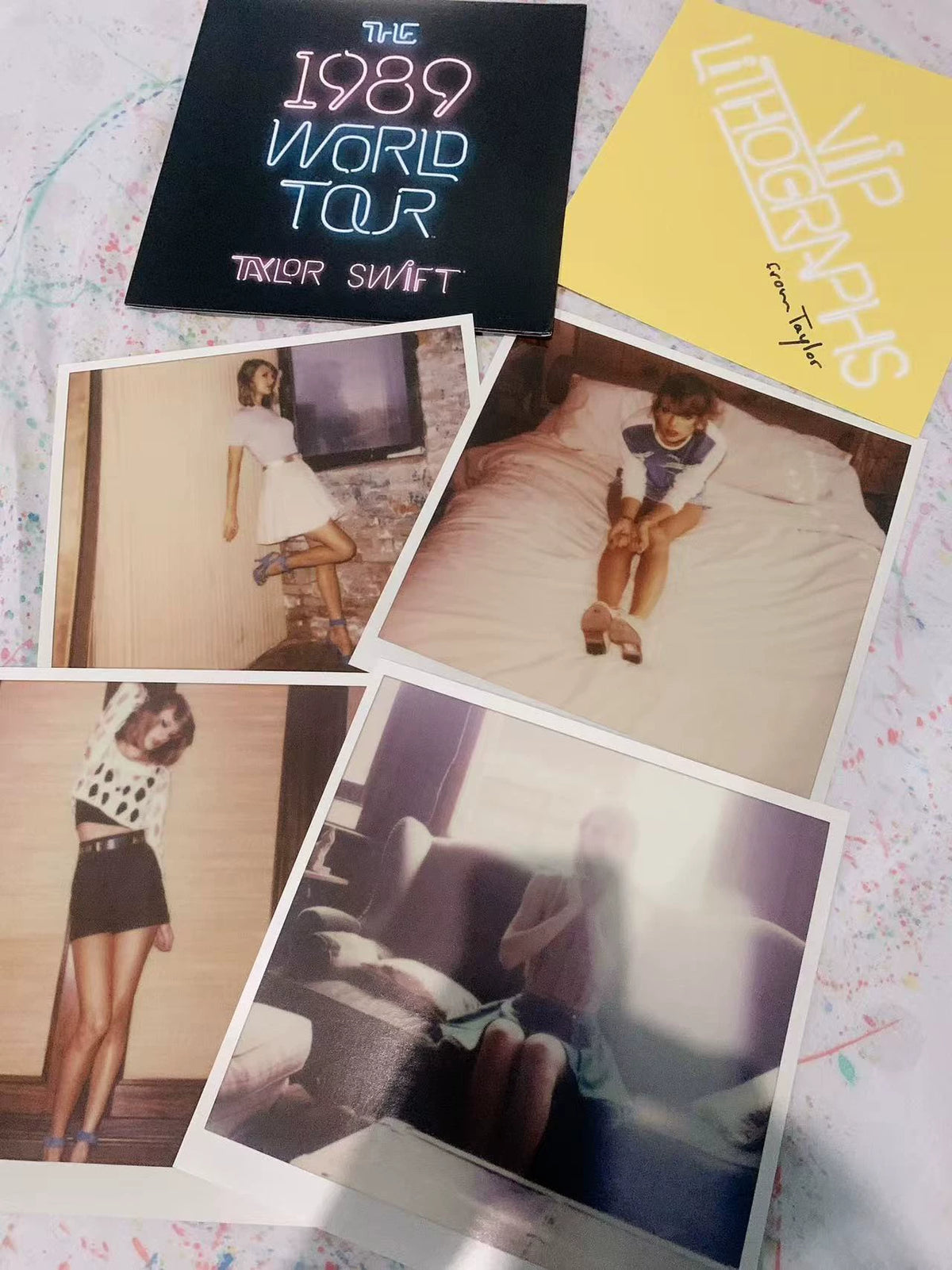 Taylor Swift – Speak Now Tour Programme & 1989 Photo Bundle – image 2