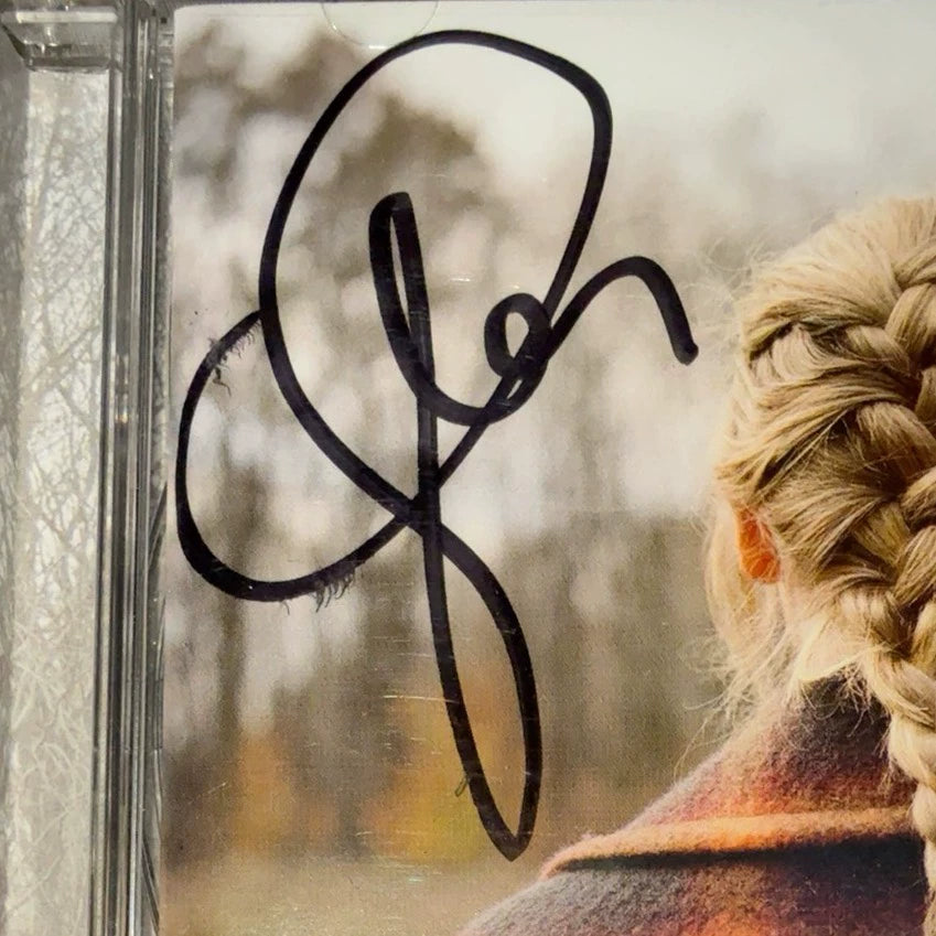 Taylor Swift – Evermore, Seller-Listed Signed CD, Opened with Cracked Case – photo 3