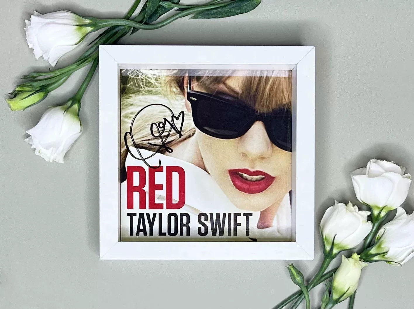 Taylor Swift – Red Original-Era Signed Photograph with Frame