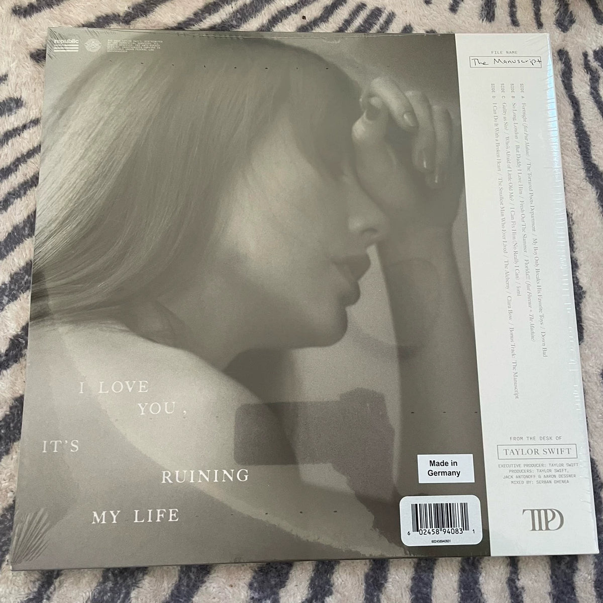 Taylor Swift – The Tortured Poets Department – Clear Vinyl 2LP – actual item photograph 2