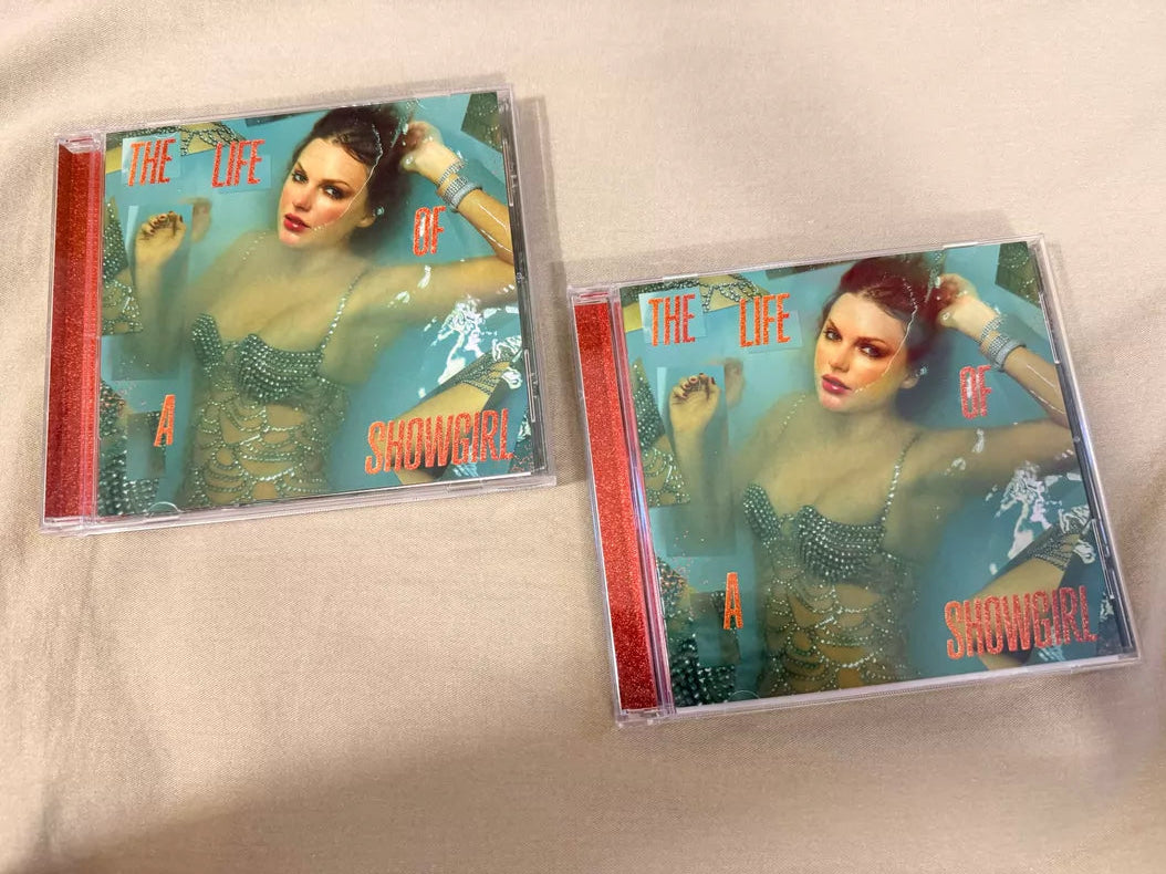 Taylor Swift The Life of a Showgirl signed CD detail