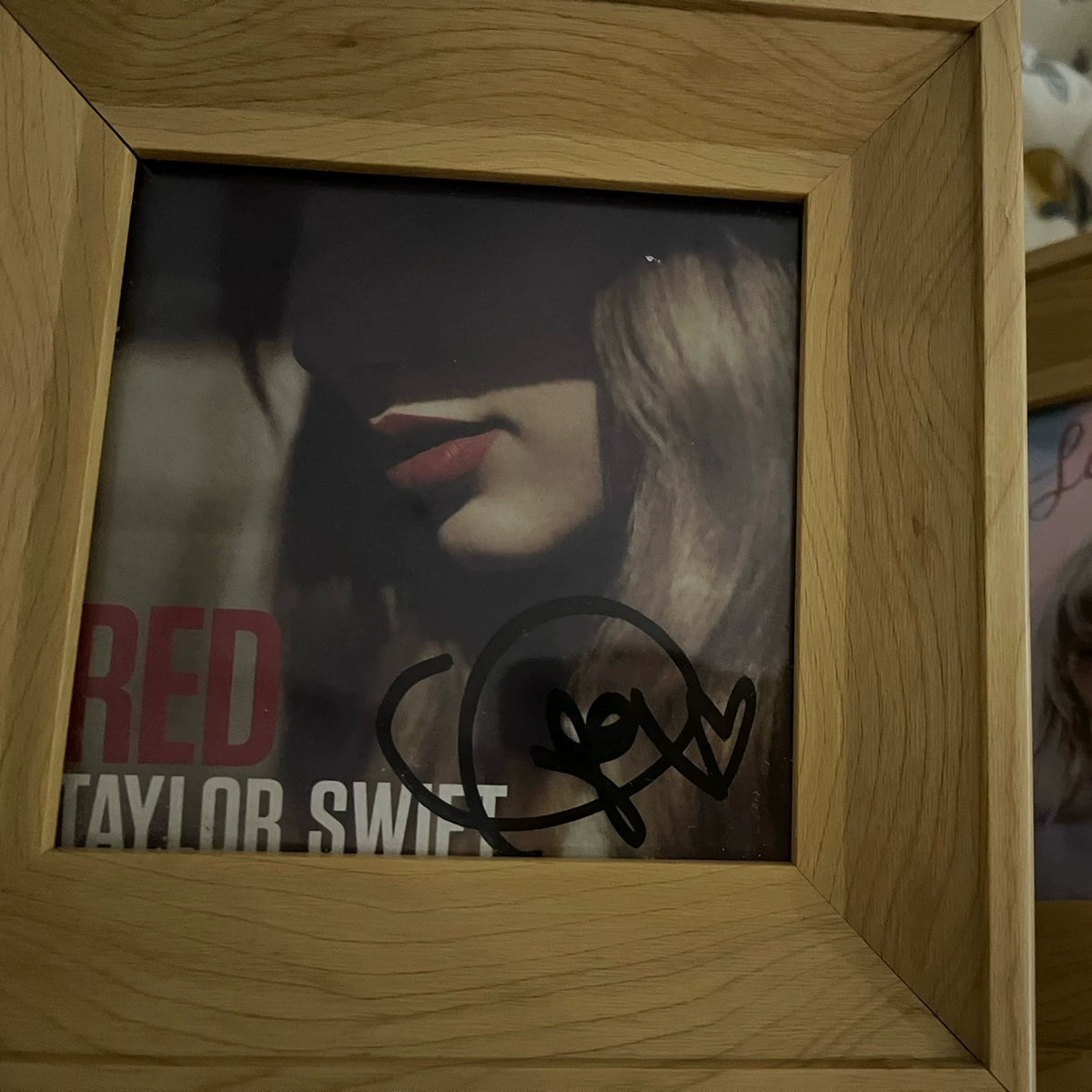 Taylor Swift – Red, Seller-Listed Signed Lyric Booklet Only – photo 1