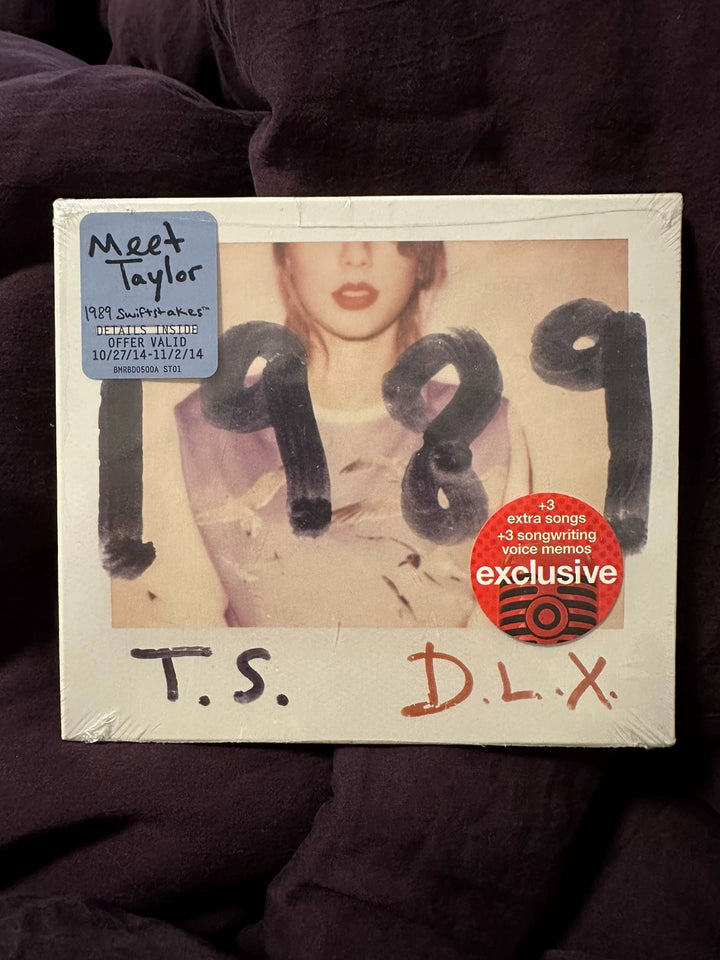 Taylor Swift – 1989 – US Target Deluxe CD, Rear Scratch