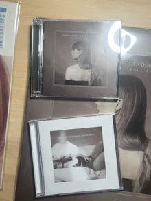Taylor Swift – Vinyl & CD Collector Bundle