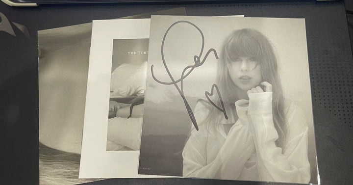 Taylor Swift – The Tortured Poets Department – Signed Soft Card & CD