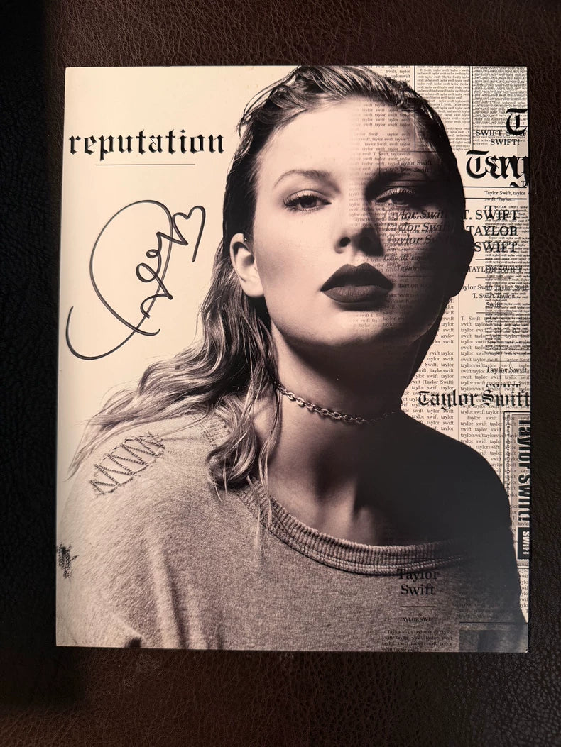 Taylor Swift – reputation Signed VIP Poster with Frame – actual product photo 3