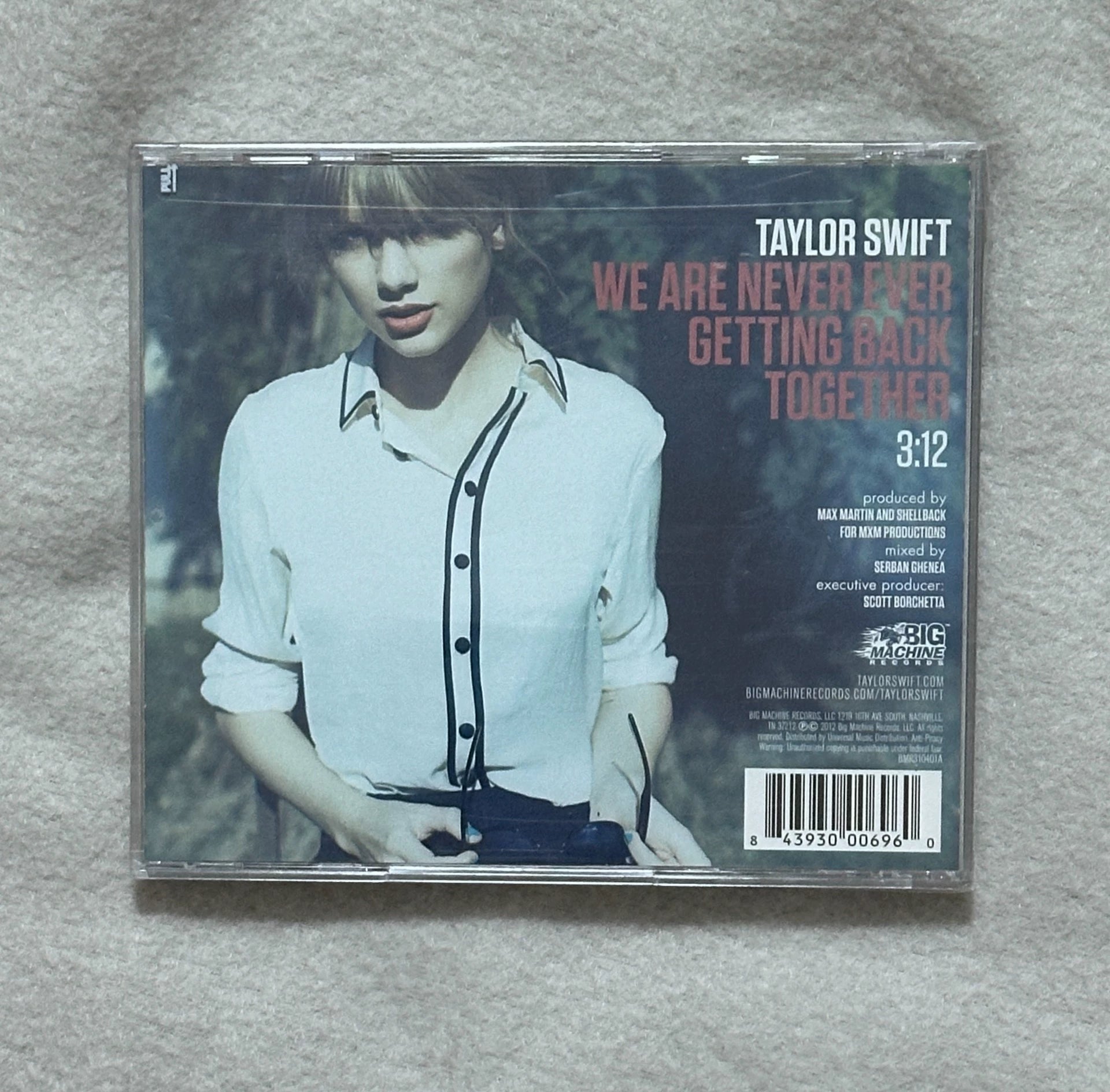 Taylor Swift – We Are Never Ever Getting Back Together Walmart Single CD — product detail 2
