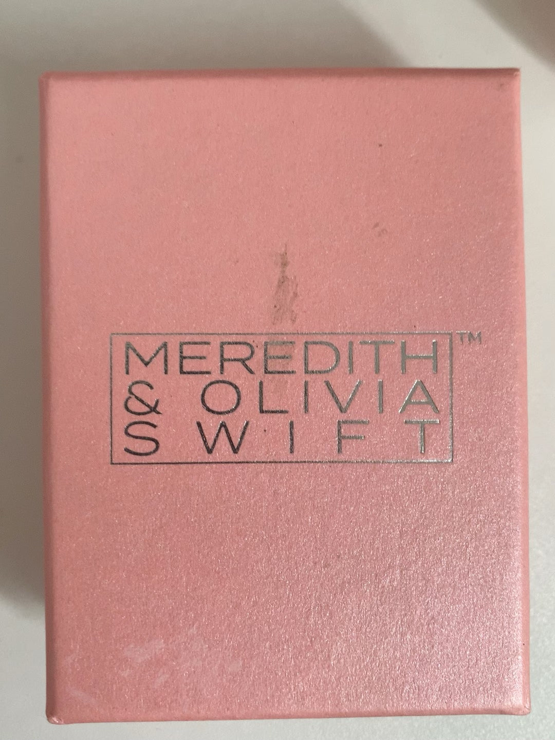 Taylor Swift – Meredith & Olivia Cat Necklace — detail 3