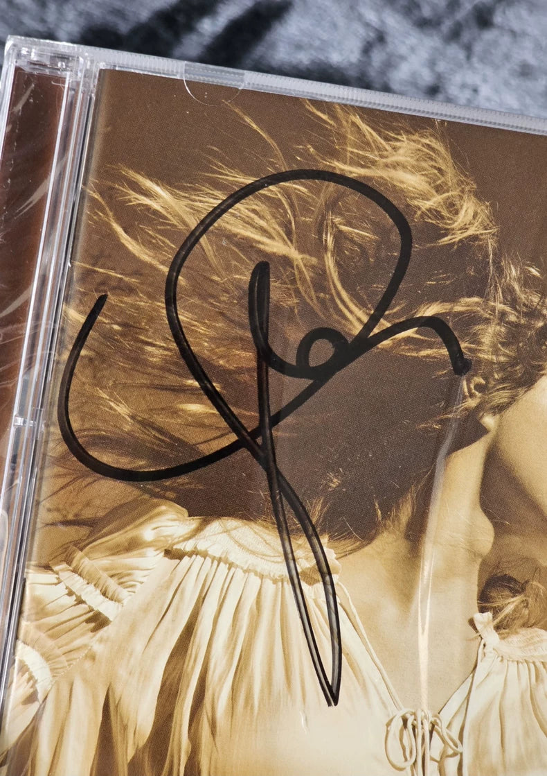Fearless signature detail