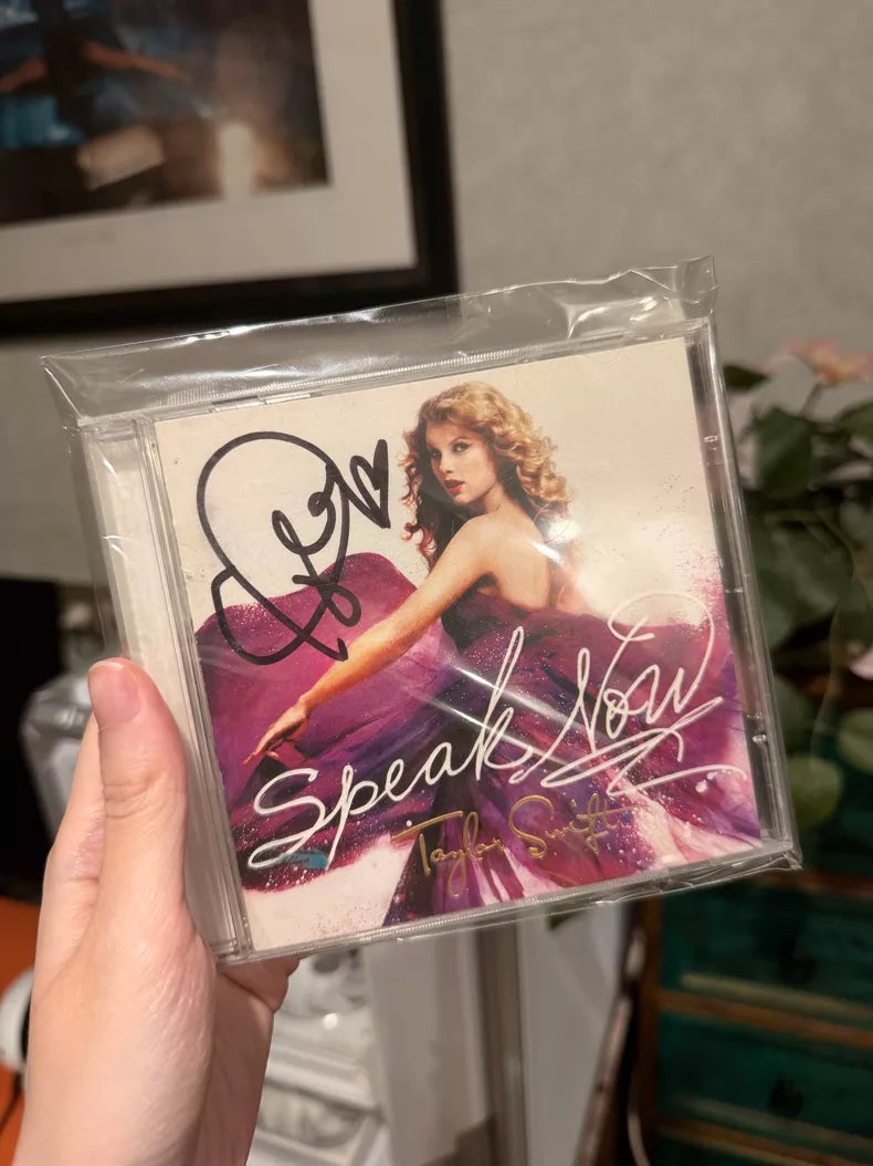 Taylor Swift – Speak Now Signed CD