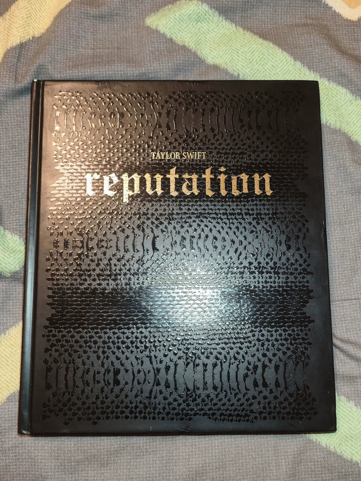 Taylor Swift – Reputation – Snakeskin-Texture Hardcover Book