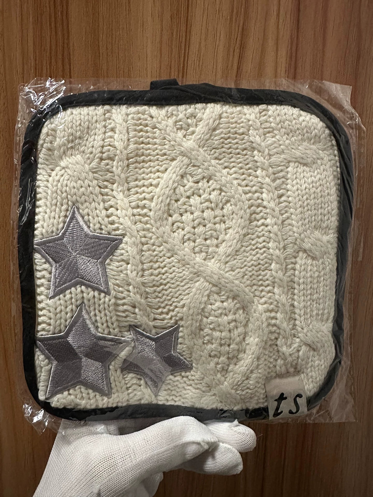 Taylor Swift – Cardigan Knit Pot Holder
