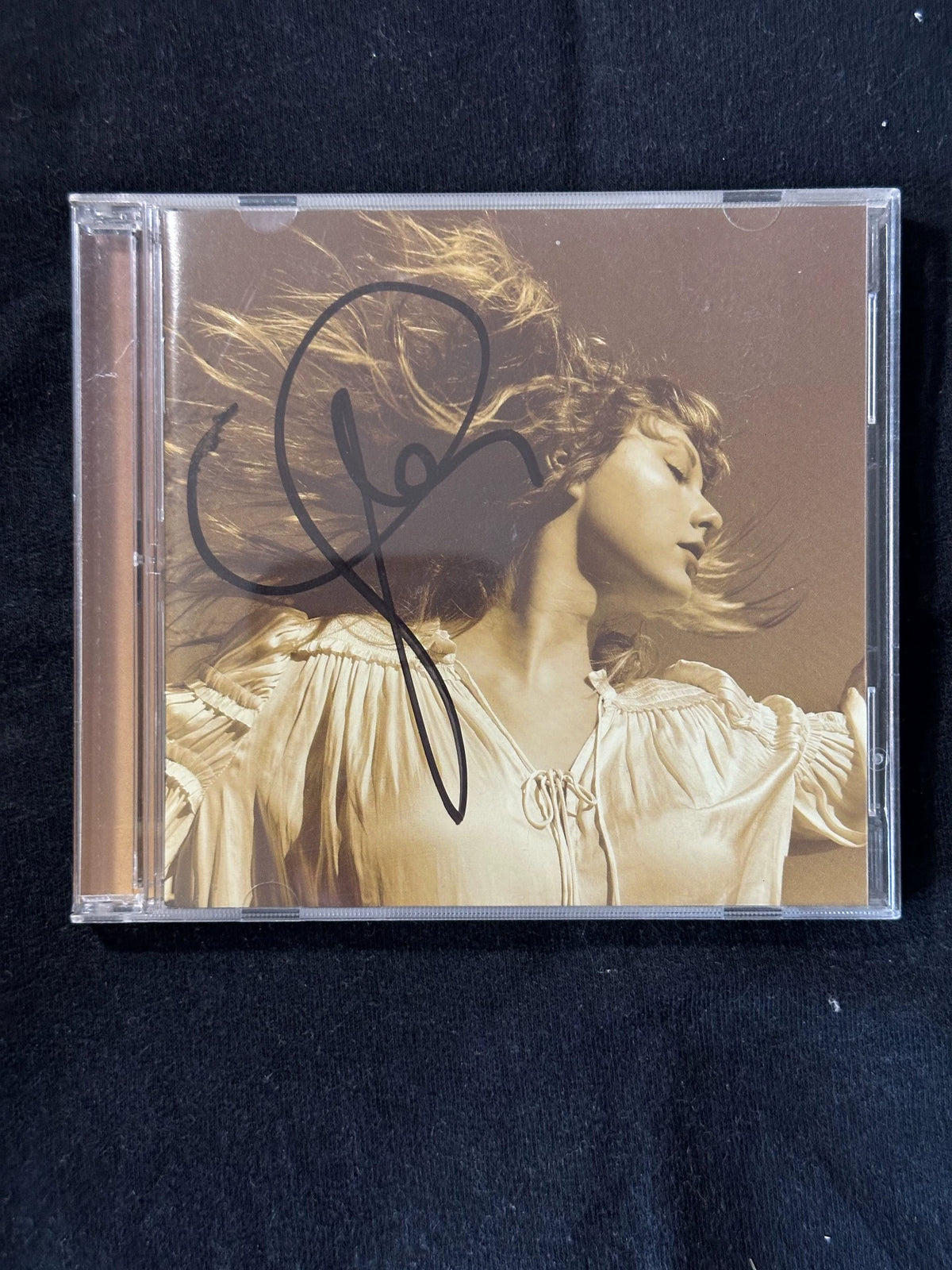 Taylor Swift – Fearless (Taylor’s Version) – Signed CD – actual item photograph 1