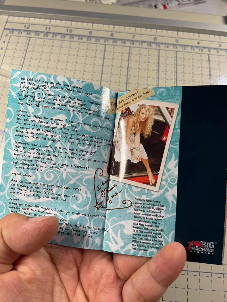 Taylor Swift – Self-Titled Album Sony Gold MiniDisc – actual product photo 5