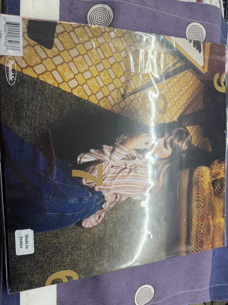 Taylor Swift – Midnights – Mahogany Vinyl with Signed Heart Photo