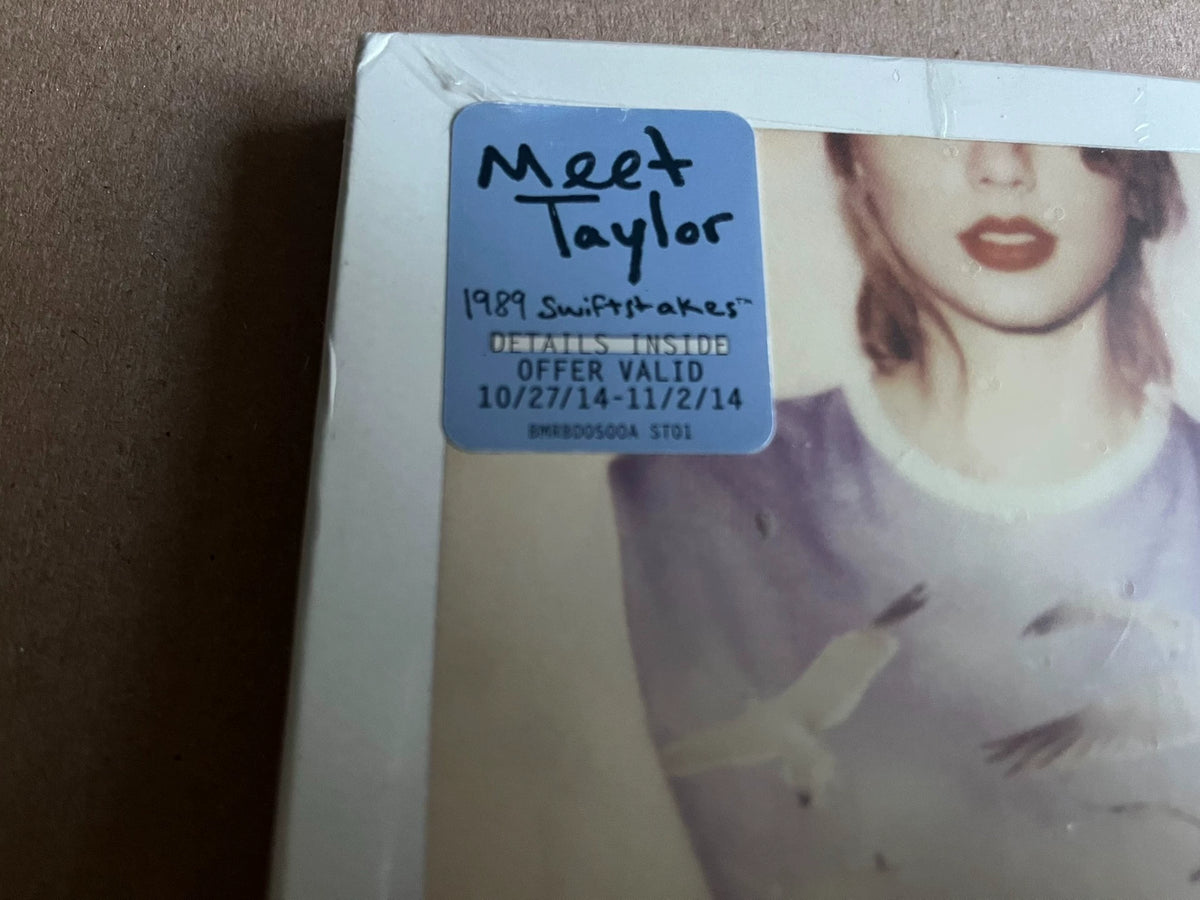 Taylor Swift – 1989 — US First-Week CD, Sealed with Box Wear — actual item photo 2