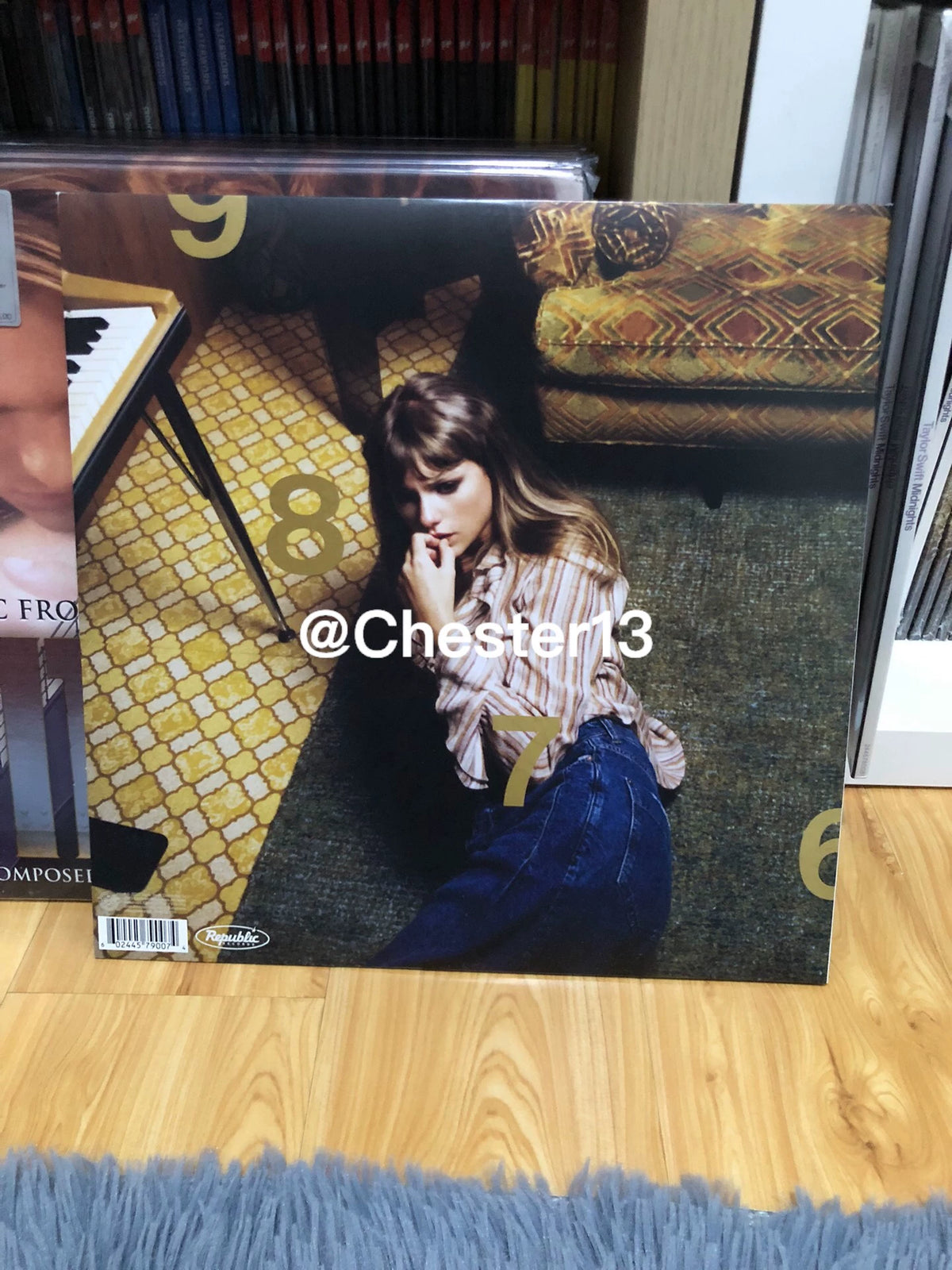 Taylor Swift – Midnights – Mahogany Marbled Vinyl LP – actual item photograph 2