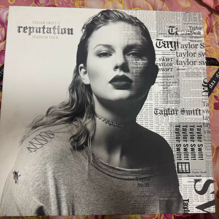 Taylor Swift – Reputation Stadium Tour – Japanese VIP Box