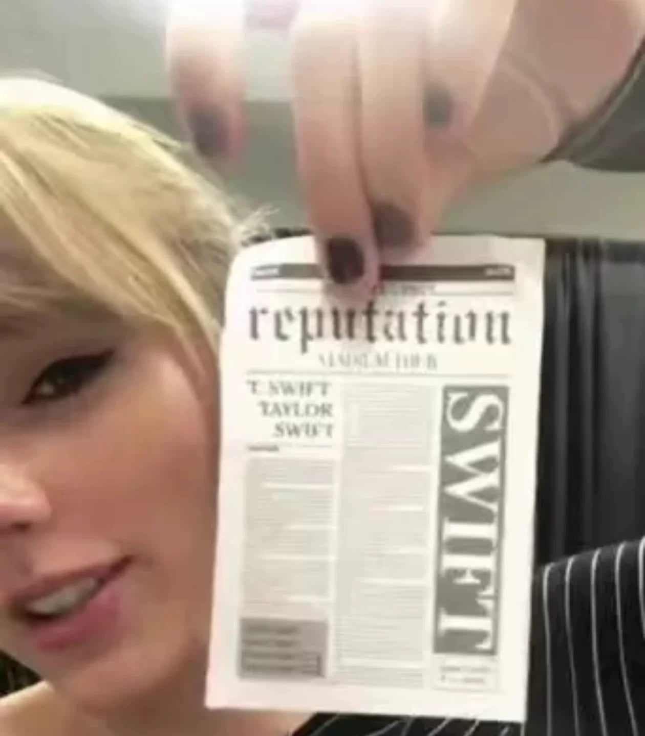 Taylor Swift – Wonderstruck Fragrance Card and reputation Tour Newspapers