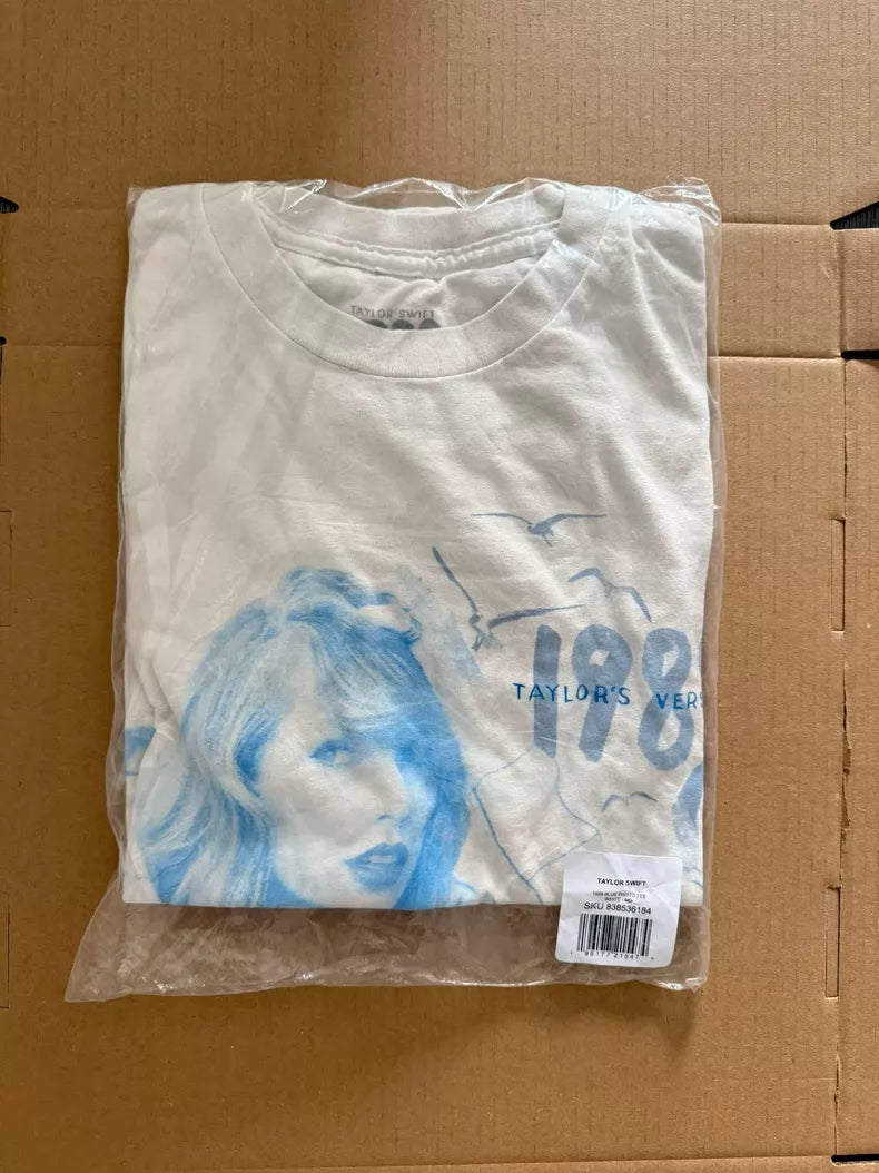 Taylor Swift 1989 official long-sleeve T-shirt sealed