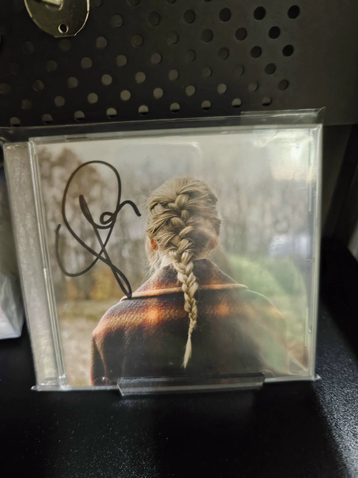 Taylor Swift – Evermore – Signed CD, Opened – actual item photograph 1