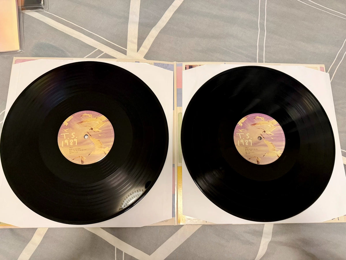 Taylor Swift – 1989 — European 2LP, Opened — actual item photo 2