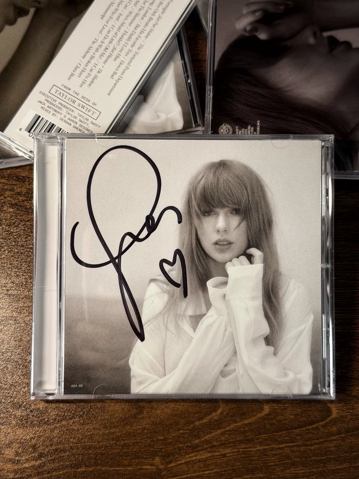 Taylor Swift – The Tortured Poets Department – Signed Hard Card & CD