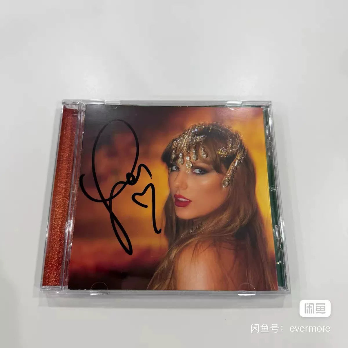 Taylor Swift – The Life of a Showgirl Signed CD