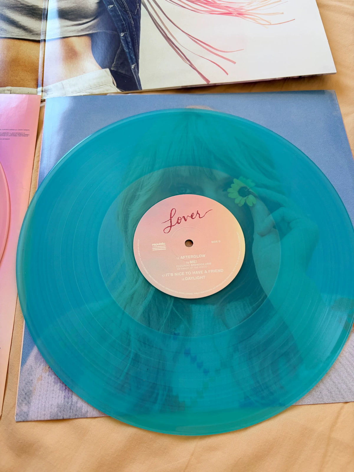 Taylor Swift – Lover – Pink & Blue 2LP, Opened