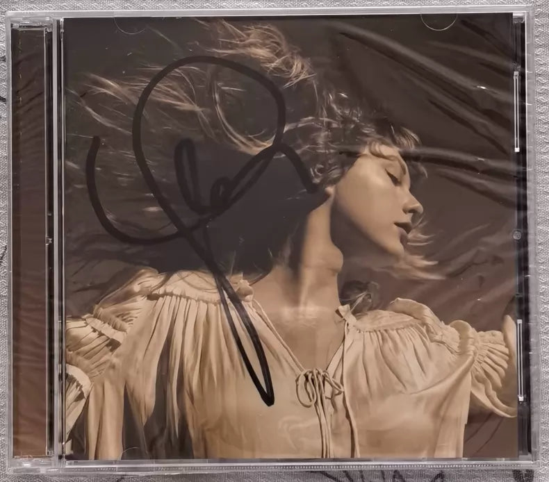 Taylor Swift – Fearless (Taylor’s Version) Signed CD
