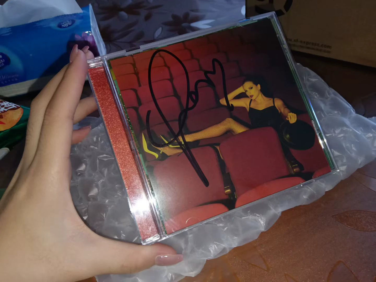 Taylor Swift – The Life of a Showgirl – Photo 4 Signed CD with Heart
