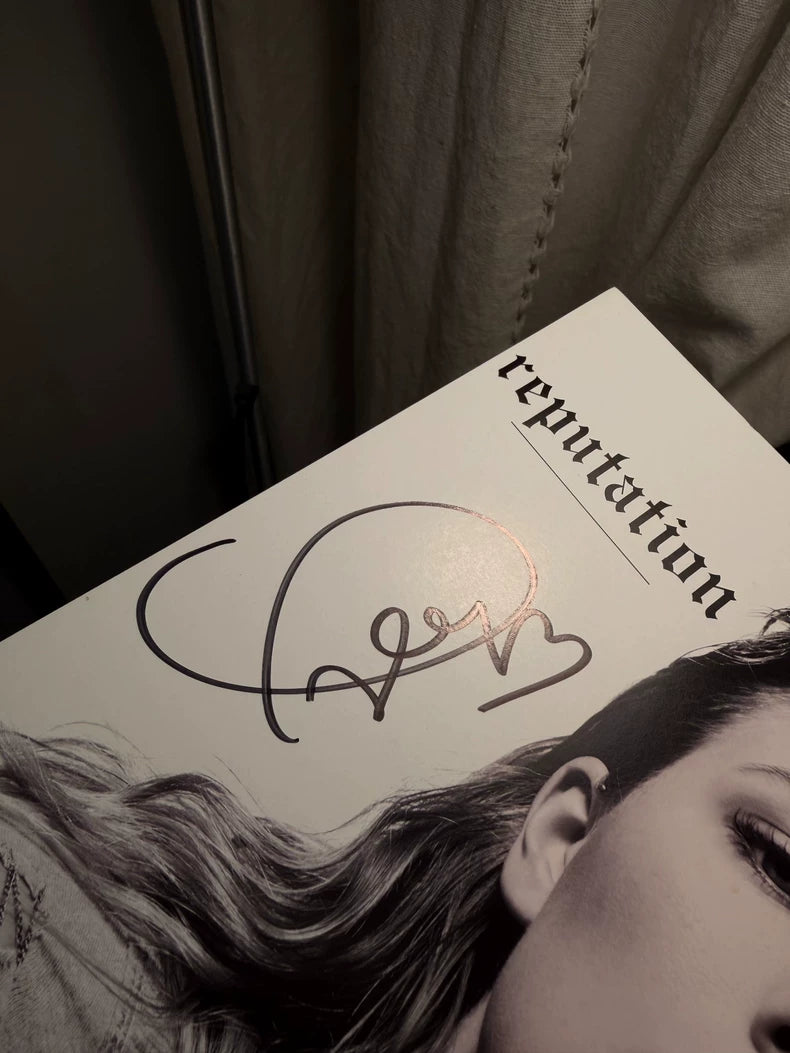 Taylor Swift – reputation Signed VIP Poster with Frame – actual product photo 4
