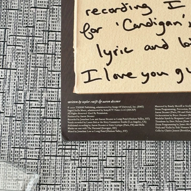 Taylor Swift – cardigan 12-Inch Gold Vinyl Single (Opened) – actual product photo 7