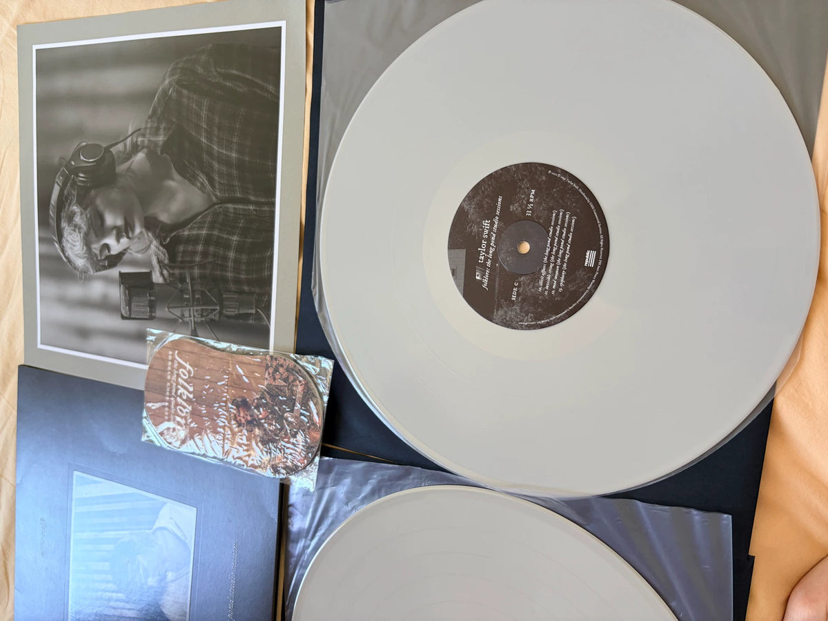 Taylor Swift – Folklore: The Long Pond Studio Sessions – China Grey 2LP, Opened