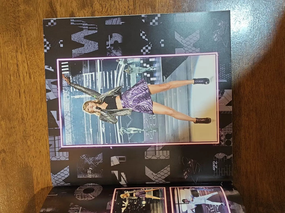 Taylor Swift – The 1989 World Tour – Concert Programme – actual copy