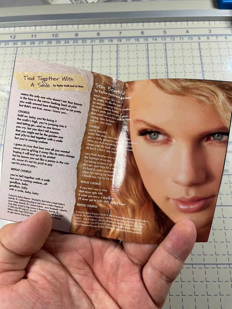Taylor Swift – Self-Titled Album Sony Gold MiniDisc – actual product photo 8
