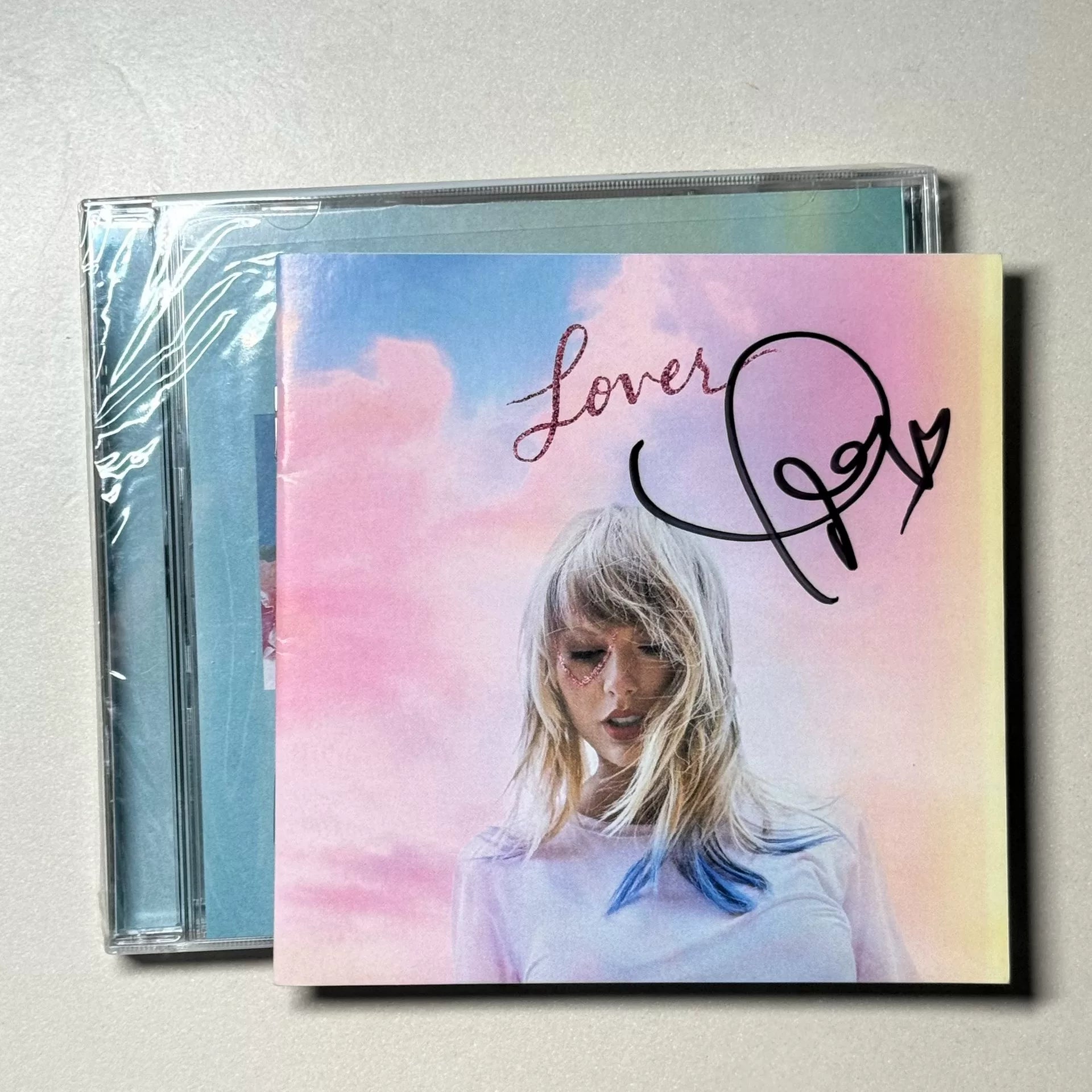 Taylor Swift – Lover Signed Booklet with ME! CD