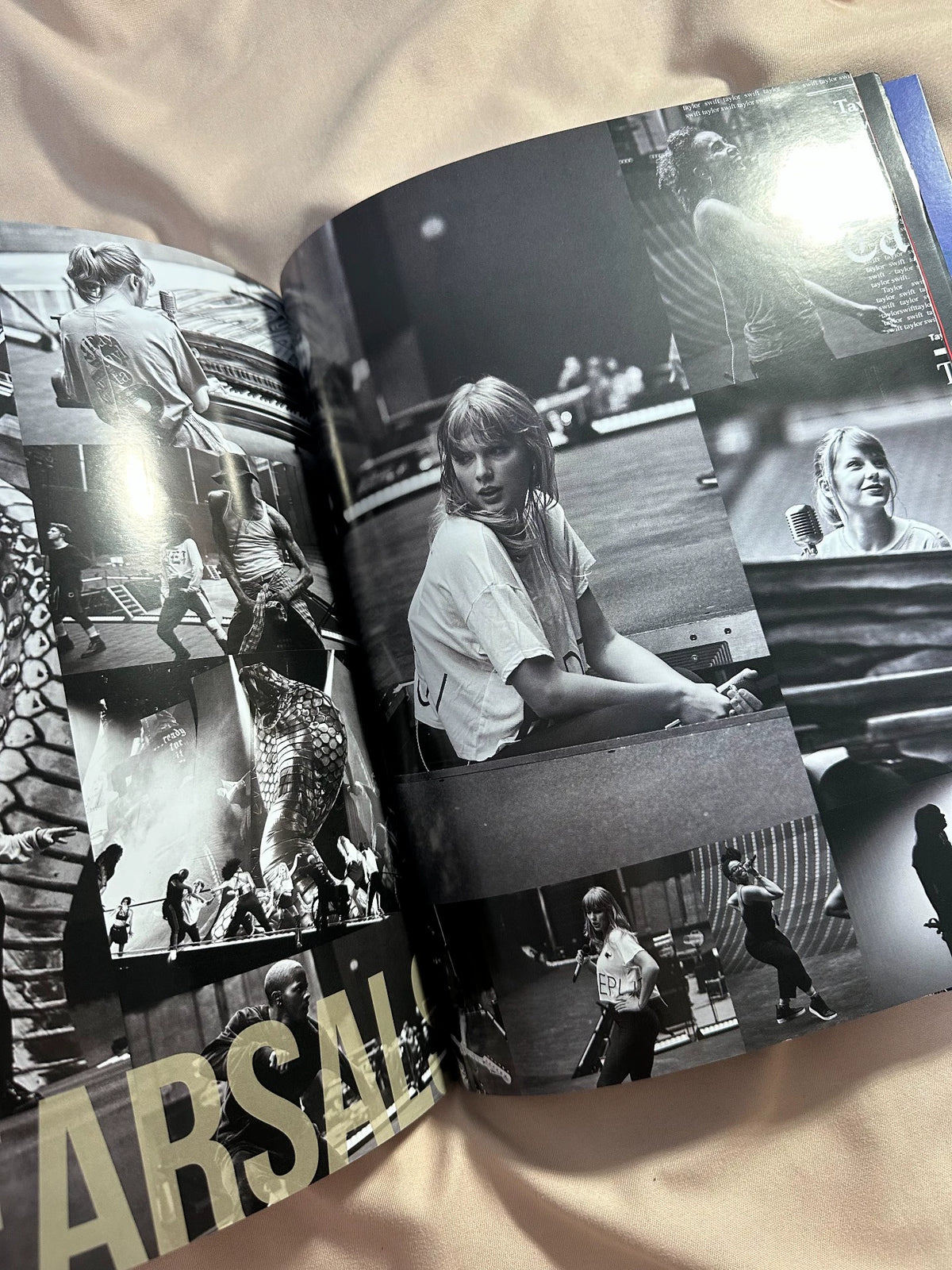 Taylor Swift – reputation Stadium Tour Book – photo 5