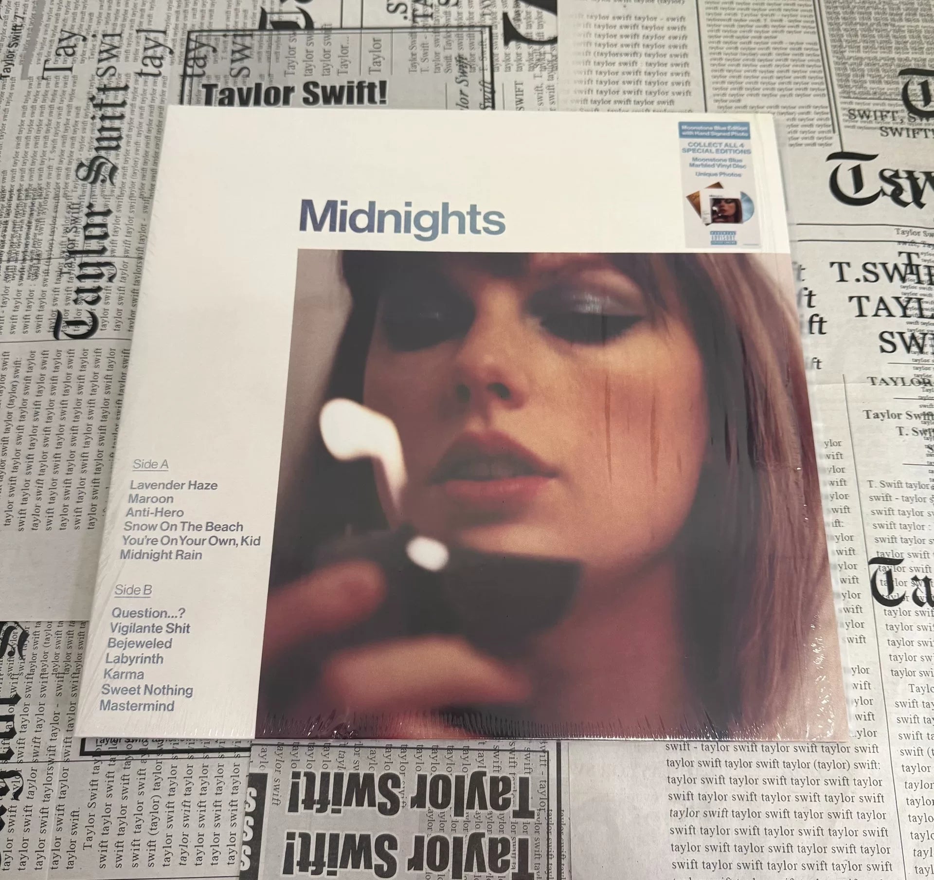 Taylor Swift – Midnights Moonstone Blue Signed Vinyl with Heart
