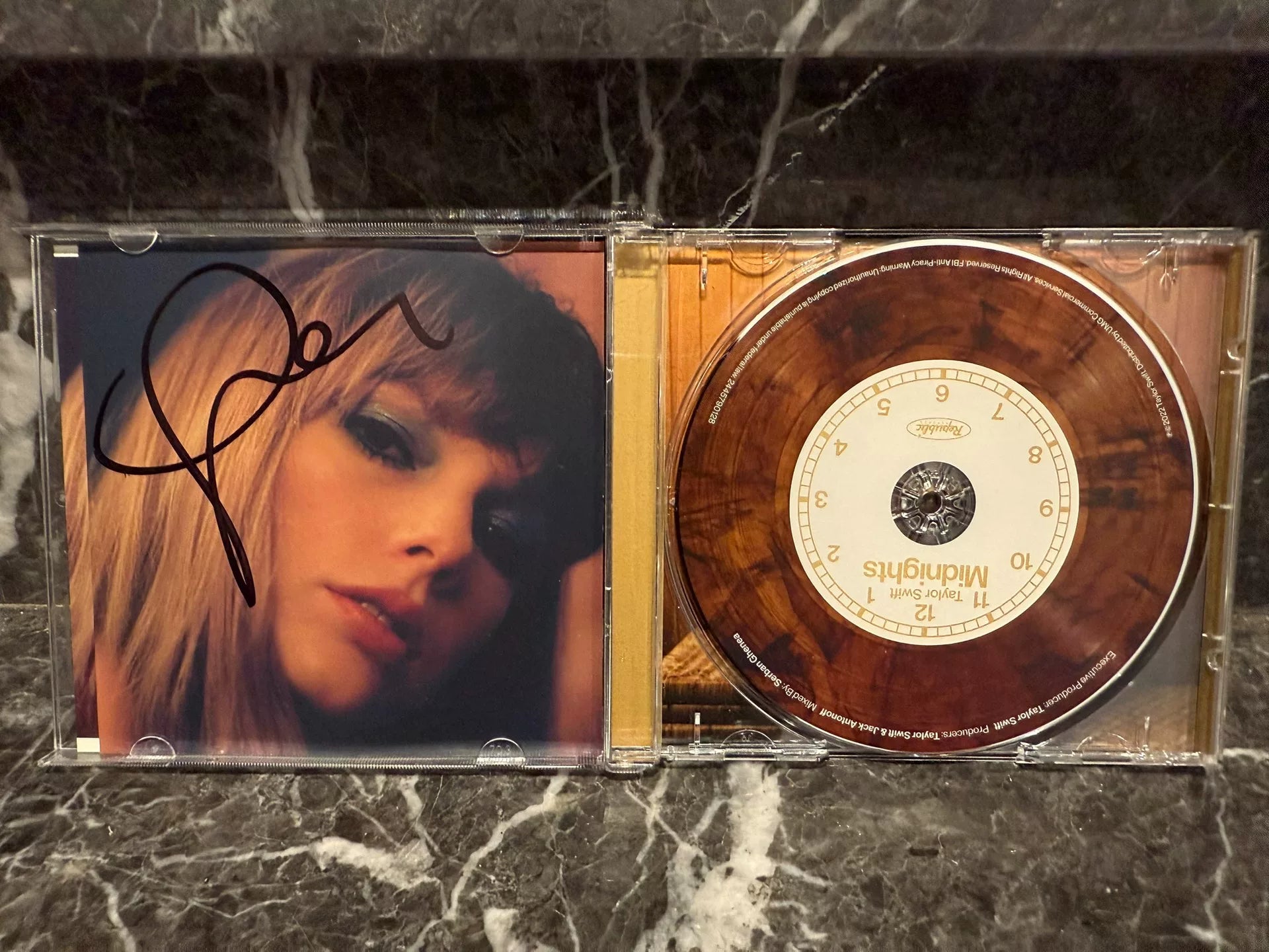 Taylor Swift – Midnights Mahogany Signed CD