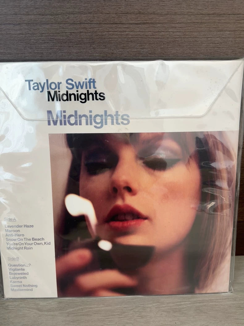 Taylor Swift Midnights – URVC