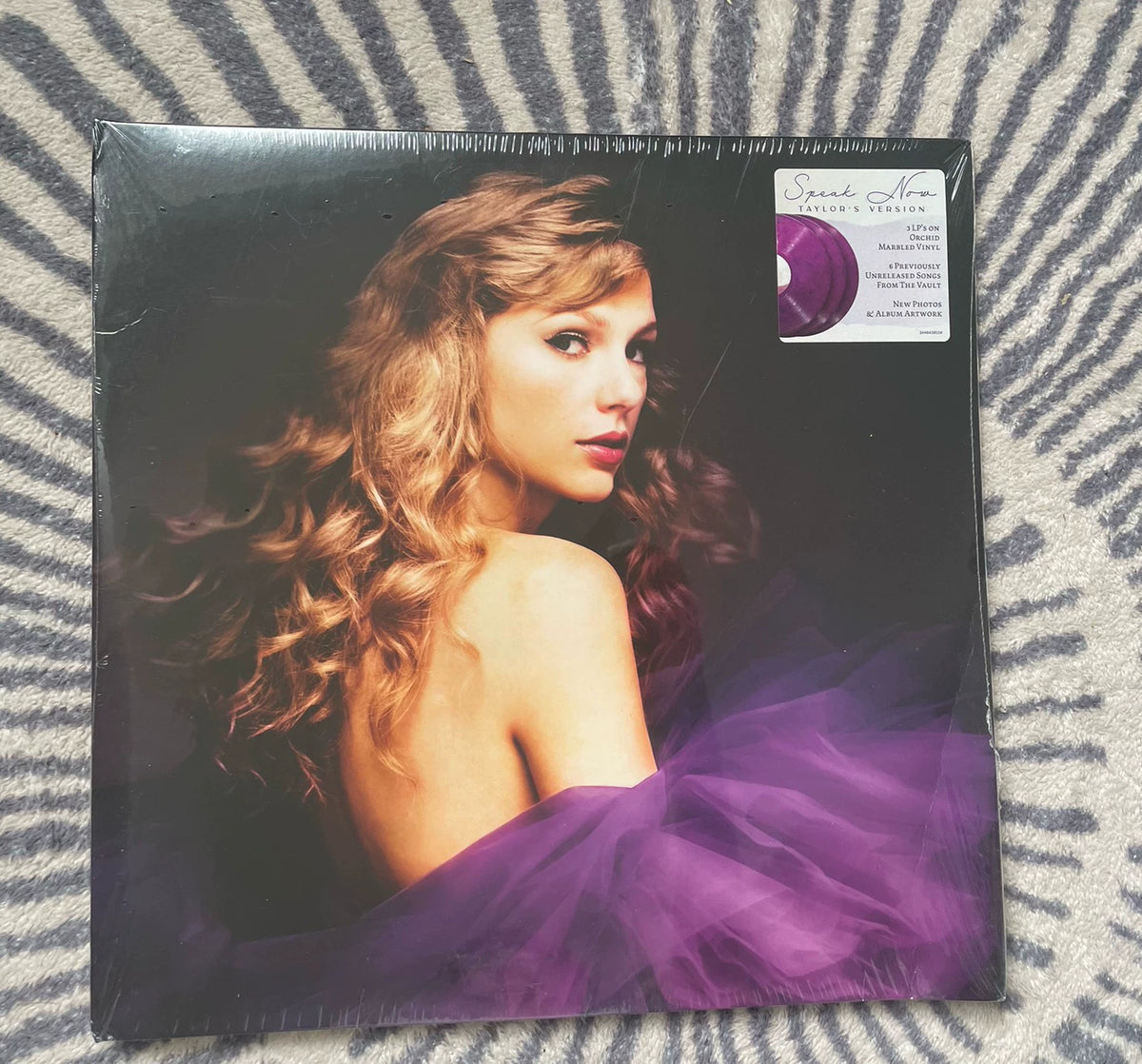 Taylor Swift – Speak Now (Taylor’s Version) – Orchid Marbled 3LP, Sleeve Wear – actual item photo 1
