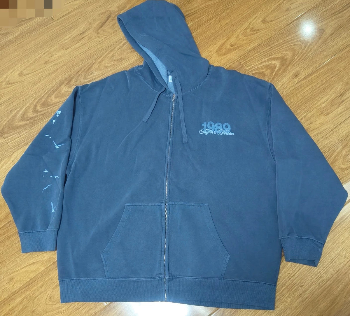 Taylor Swift – 1989 Taylor’s Version — Is It Over Now Blue Zip Hoodie, 2XL — actual item photo 1