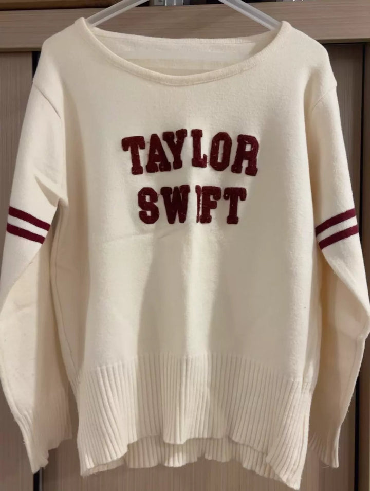 Taylor Swift – Cream Logo Knit Sweater, M